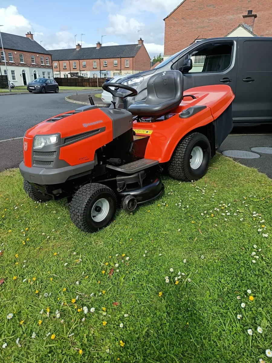 Husqvarna petrol ride on lawnmower - Image 1
