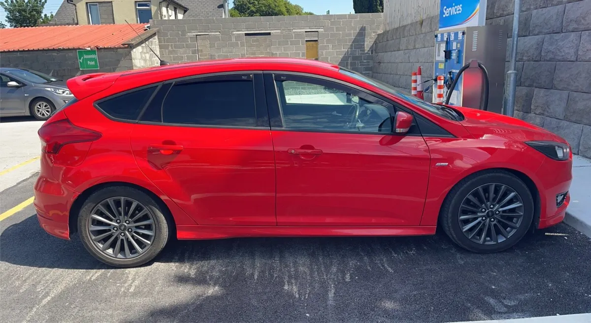 Ford Focus (ST Line) - Image 3