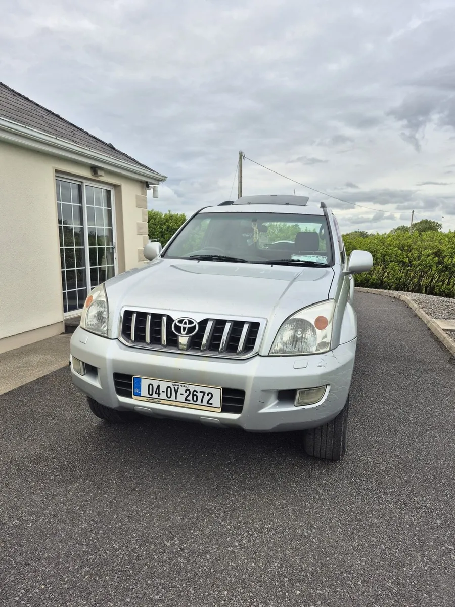 04 Toyota Landcruiser - Image 2