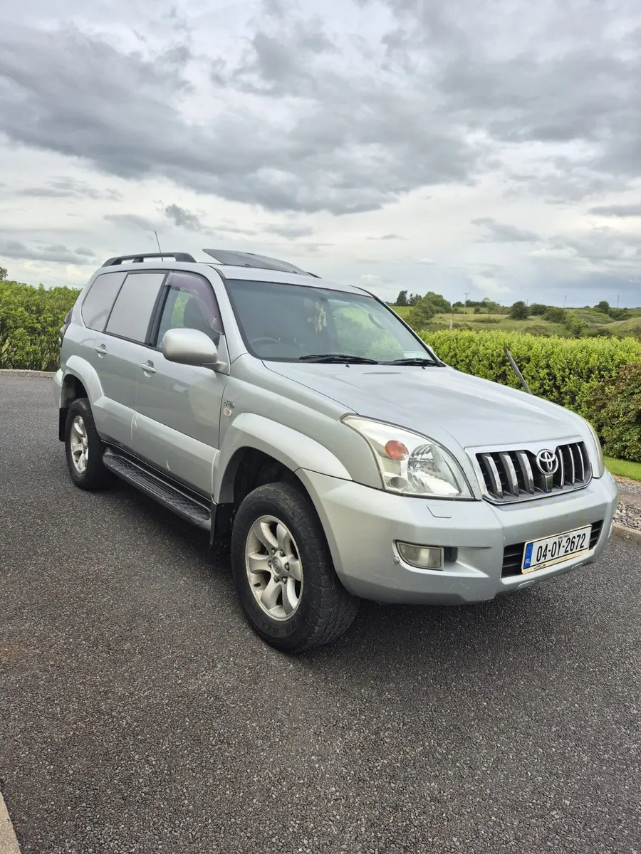 04 Toyota Landcruiser - Image 3