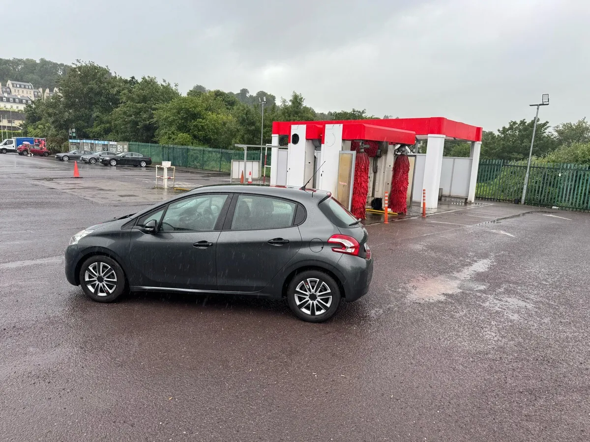 PEUGEOT  208 LOW KMS NEW NCT AND TAX - Image 4