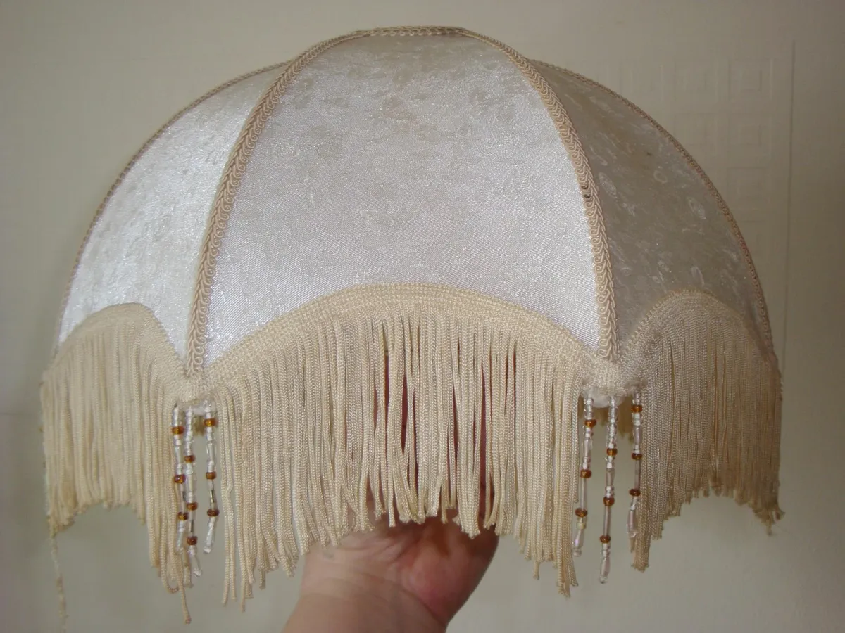 Vintage lamp shade - Image 1
