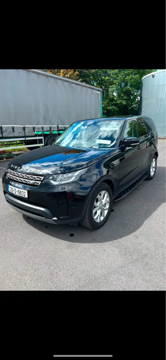 Land Rover Discovery Commercial - Image 1