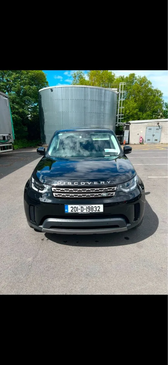 Land Rover Discovery Commercial - Image 2