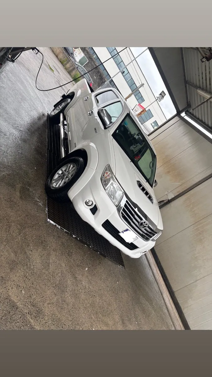 Hilux Invincible FULL TEST/TAX - Image 1