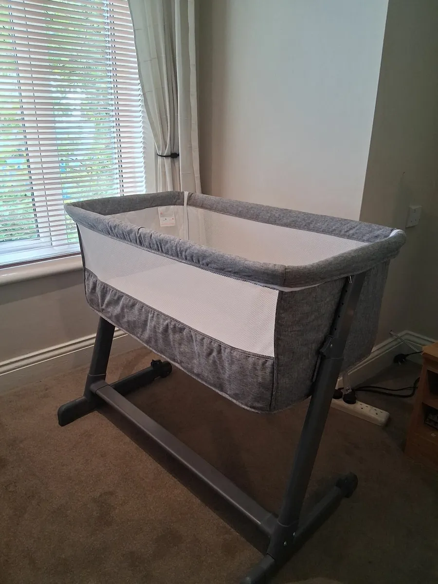 Babylo snuggle co sleeper - Image 3