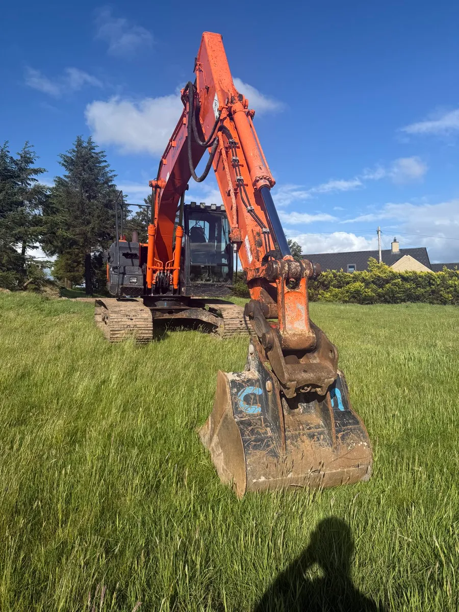 Excavator - Image 3