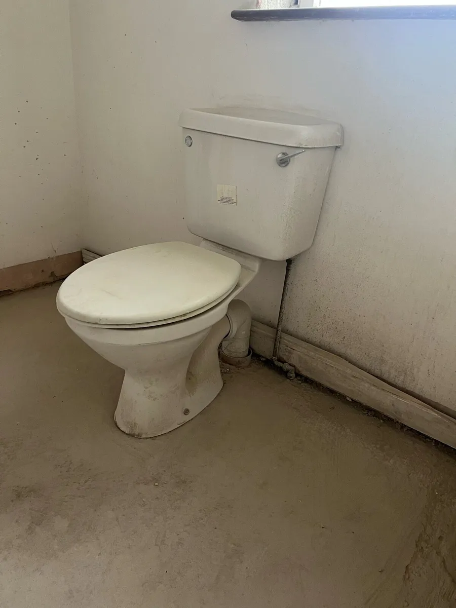 Toilet - Image 1
