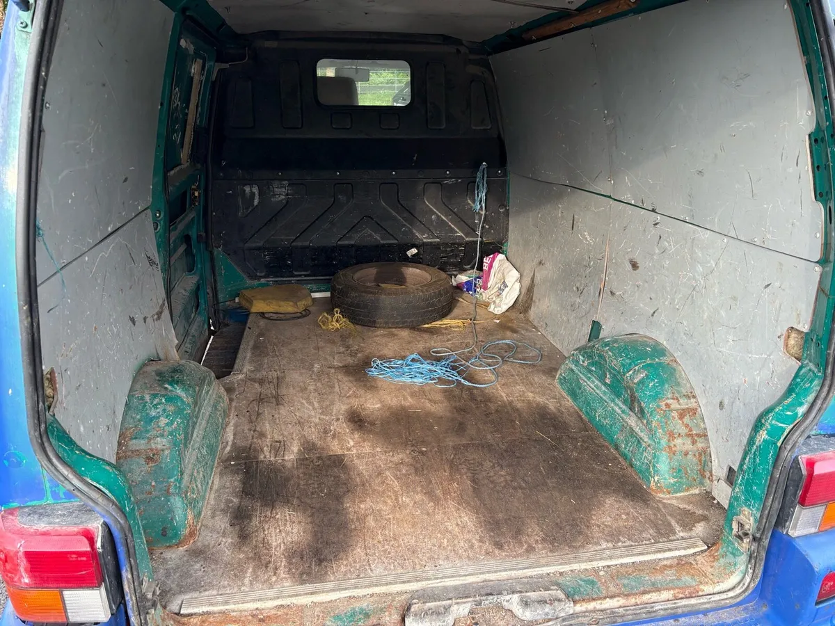 Volkswagen transporter - Image 4