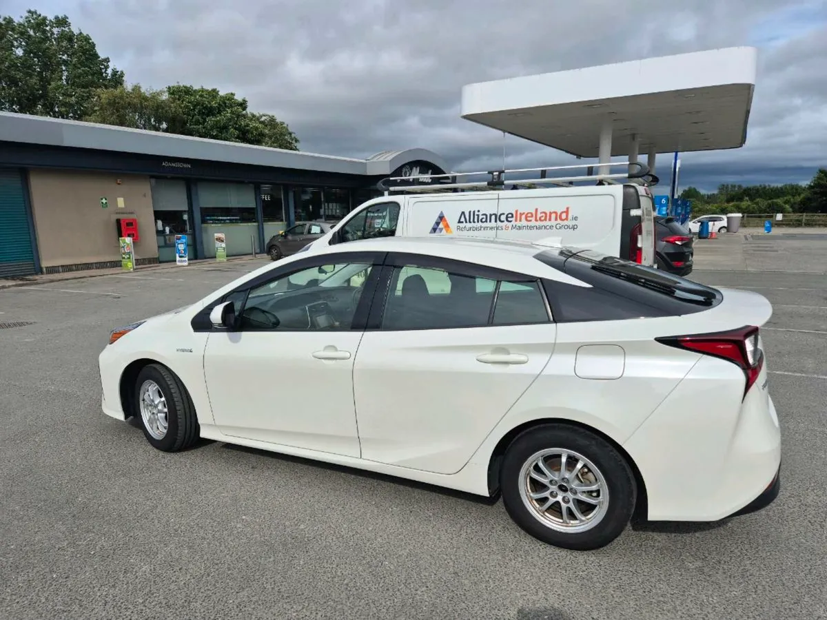 21500 euro toyota prius 2022 - Image 4