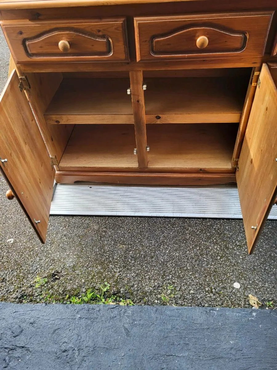Pine kitchen sideboard - Image 3