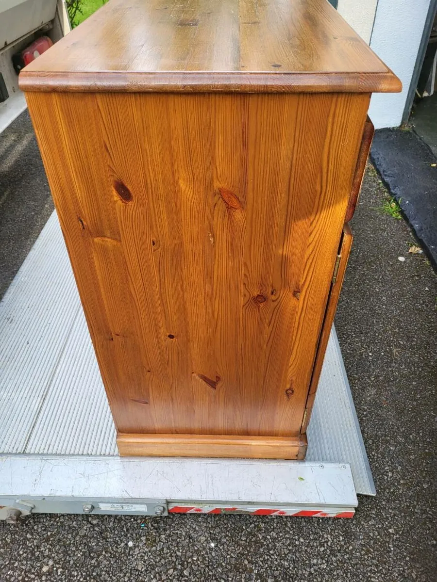 Pine kitchen sideboard - Image 4