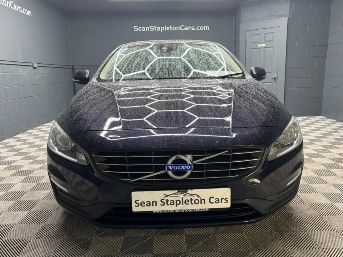 Volvo S60 D4 SE 4DR - Image 2