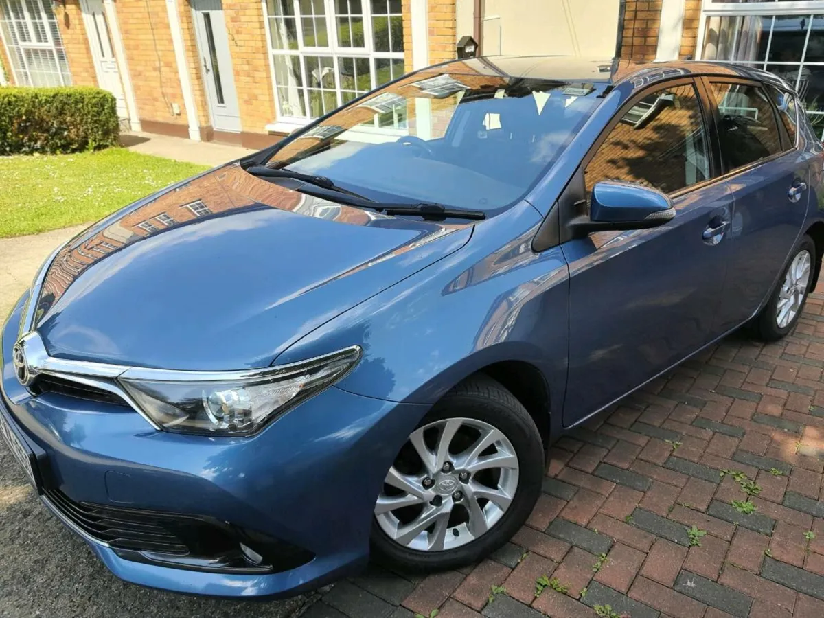 Toyota Auris - Image 1