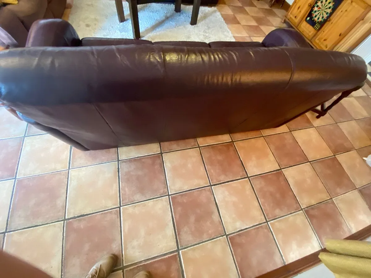 Leather sofas - Image 1