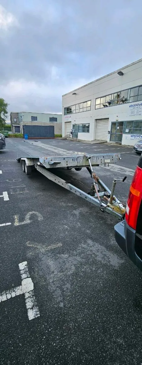 Car transporter - Image 2