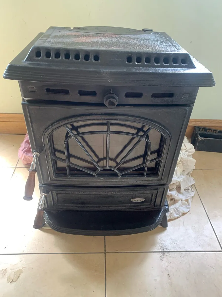 Stanley Waterford Erin back boiler stove - Image 1