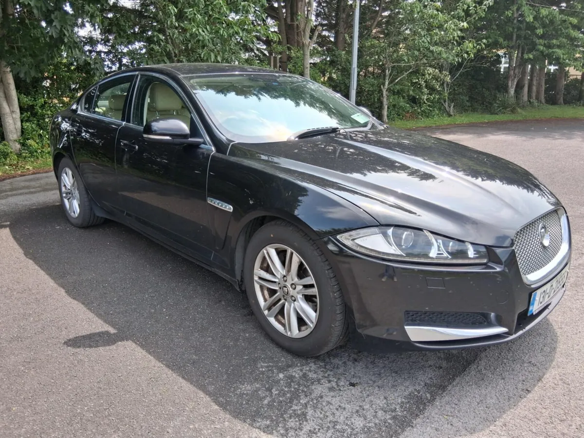 Jaguar XF 2.2 D Luxury Auto. - Image 2