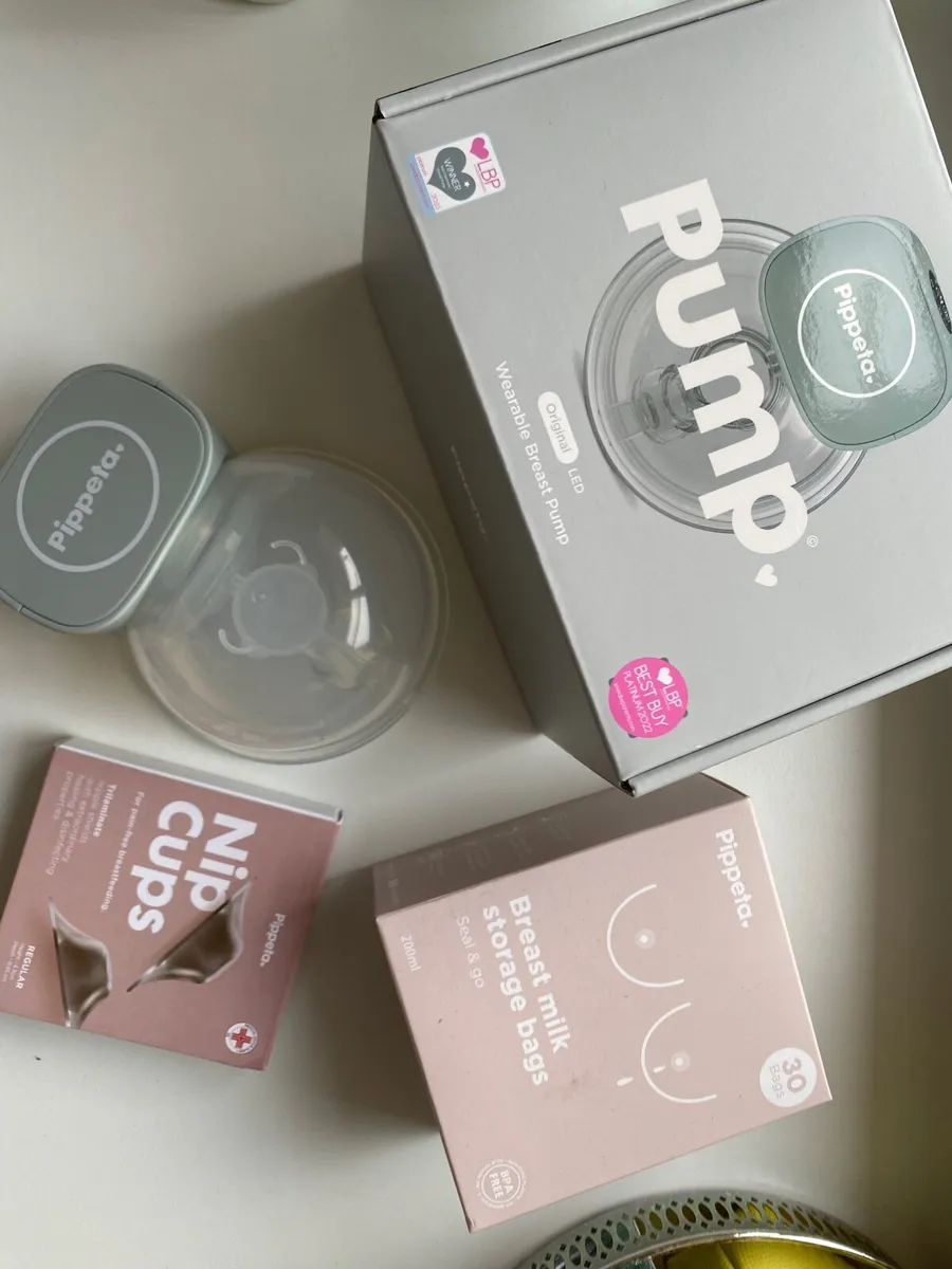 Breast pump, Storage bags, Silverette Nipple cups - Image 1