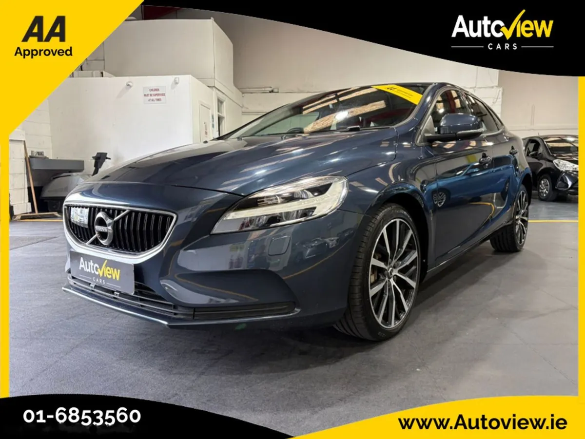 Volvo V40 D4 2.0 Diesel Automatic  AA Approved // - Image 4