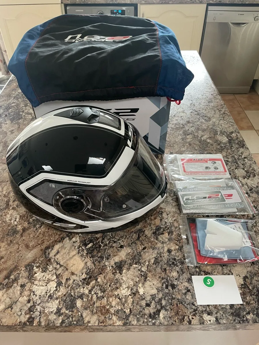 LS2 Modular Helmet and Revit ladies Textile Jacket - Image 2