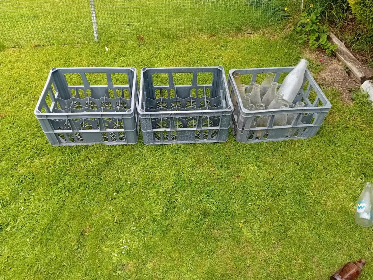 Milk crates - Image 2