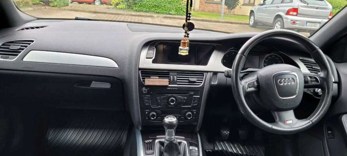 Audi a4 - Image 1