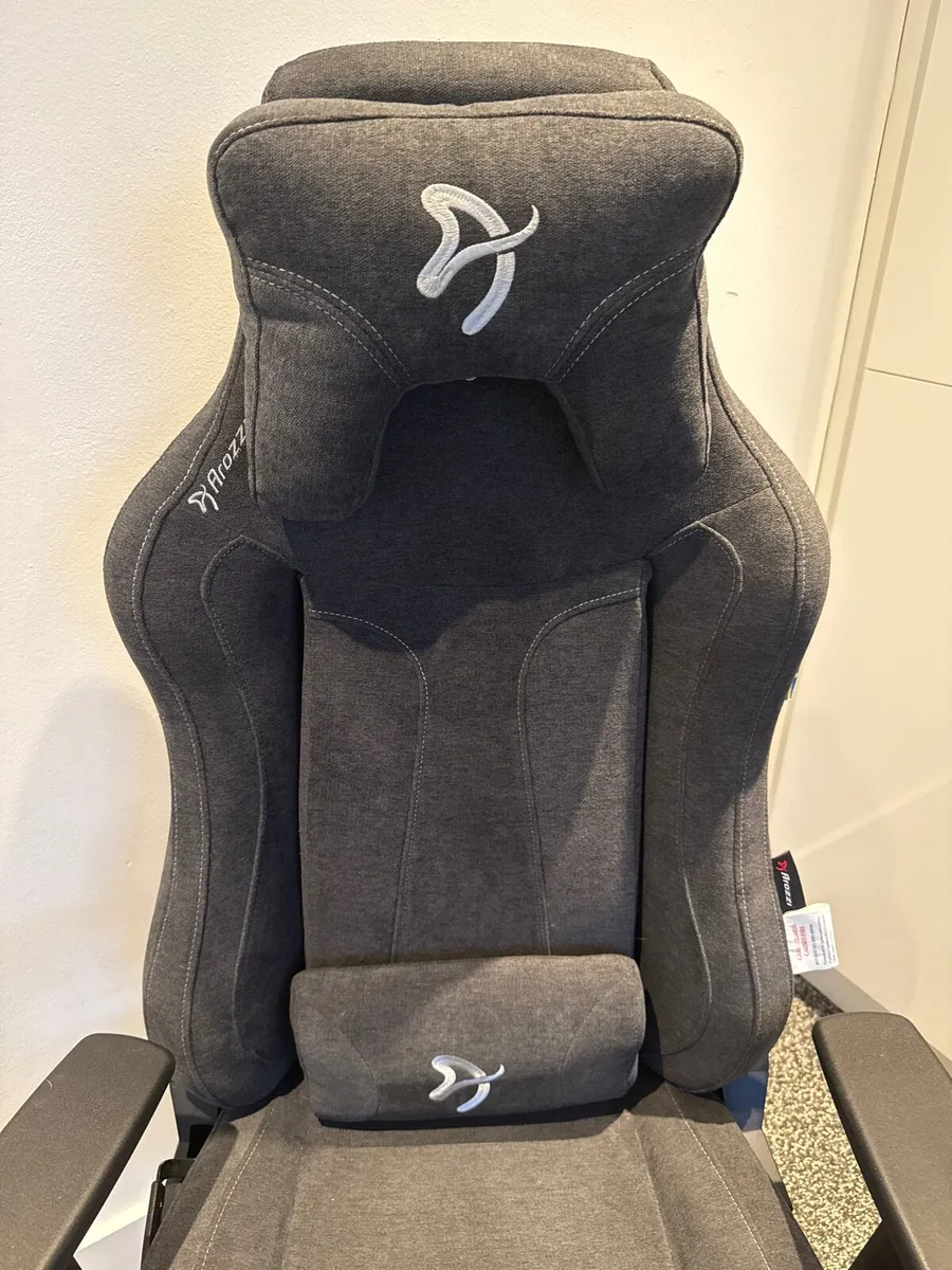 Office/ Gaming chair - Image 2