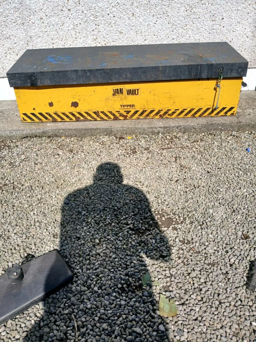 Large secure van toolbox VAN VAULT - Image 2