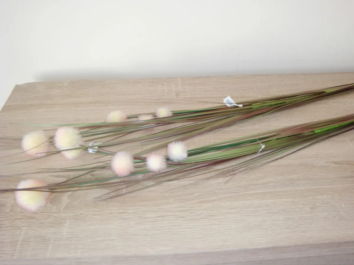 Bundle of 44 stems artificial flowers magnolia - Image 4