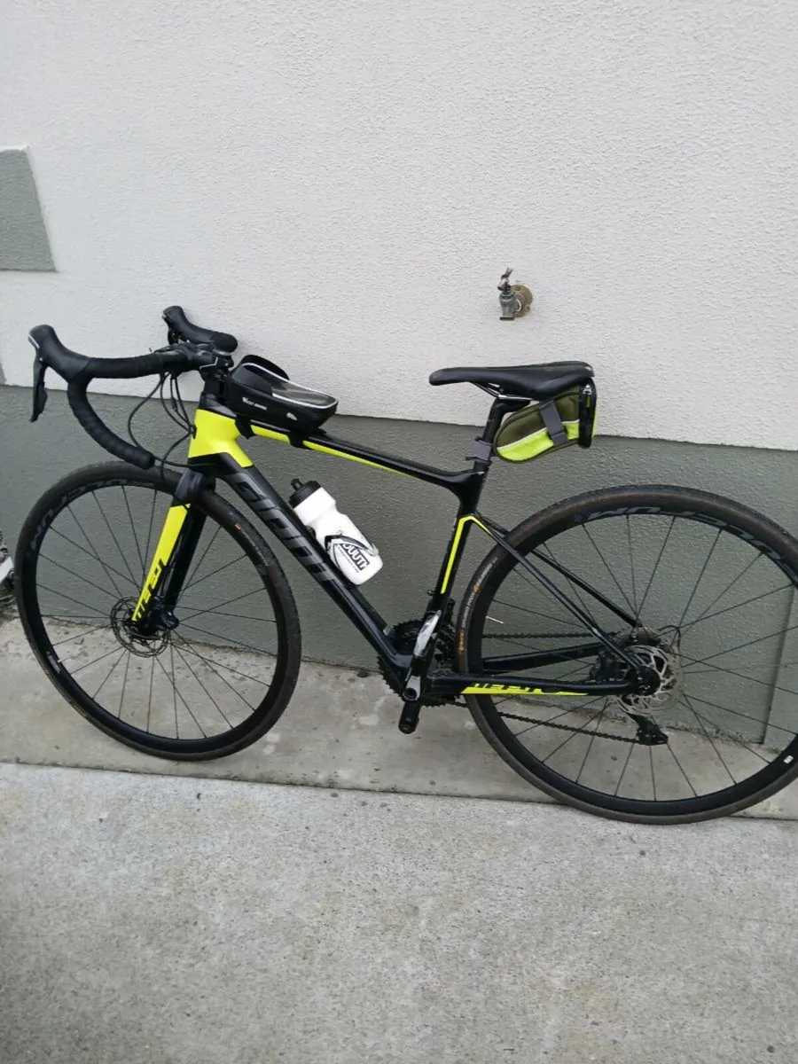 Road bike - Image 1