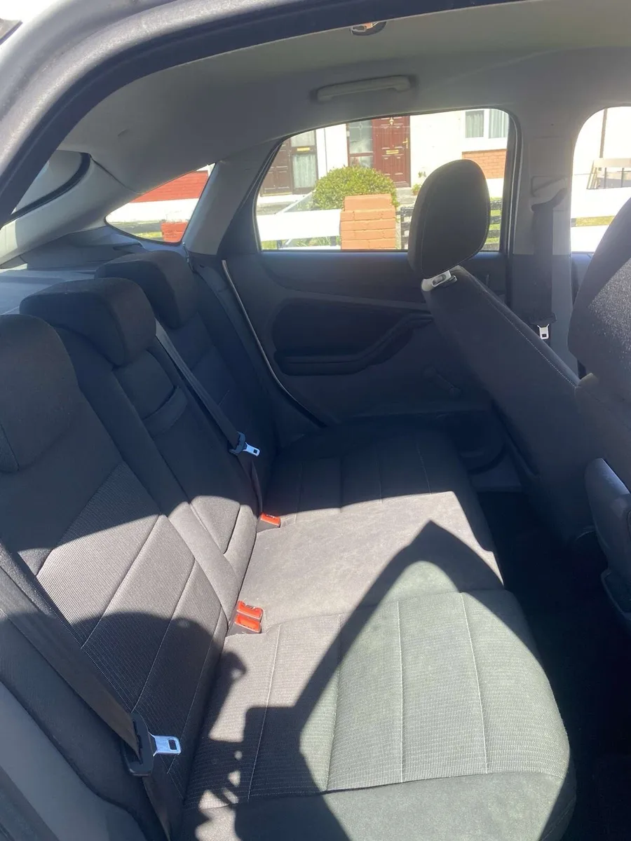 Ford focus - Image 4
