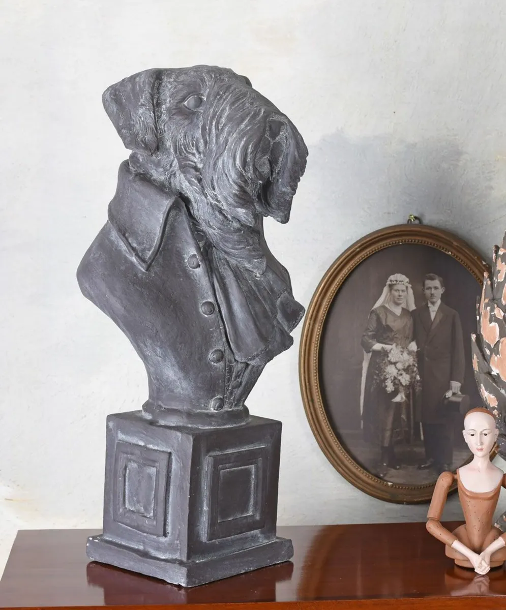 63 cm Dog Bust Garden Sculpture Antique Style Dog - Image 1