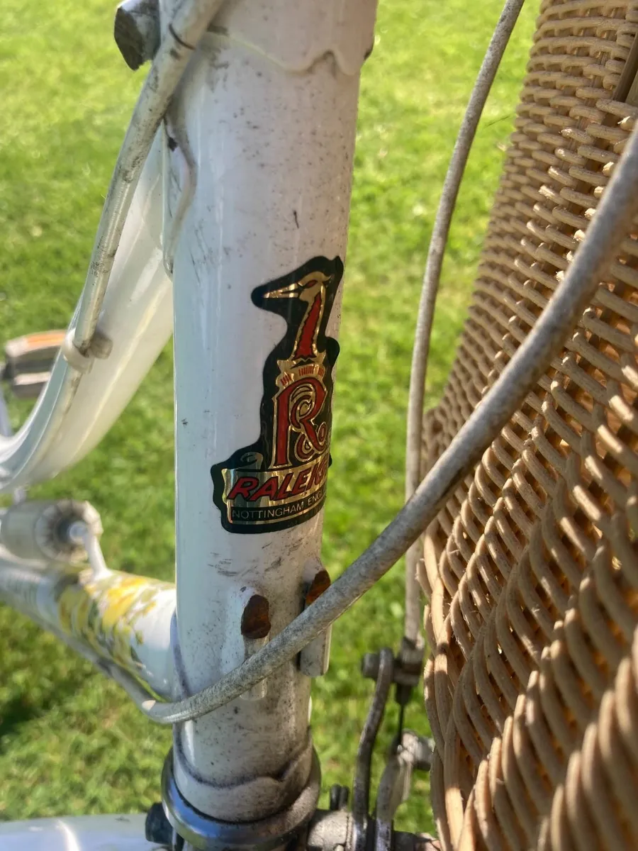 Bicycle - Vintage -  Raleigh - Ladies - Image 2