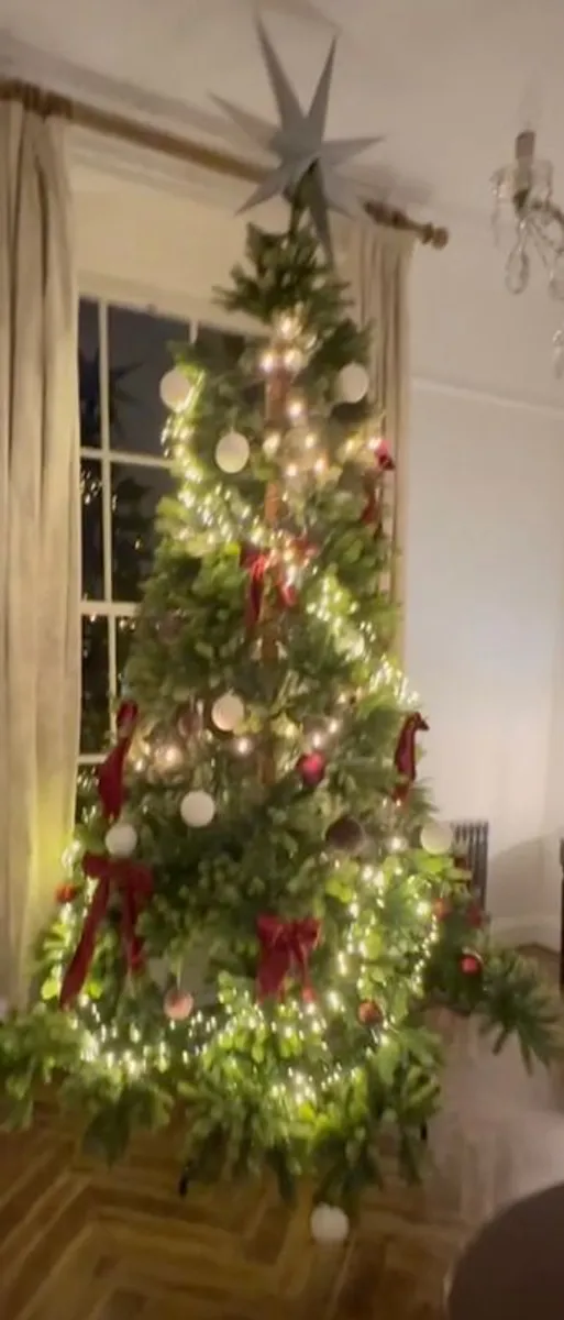 Set 12ft Christmas Tree, Lights, Decoration & Wreaths - Image 2