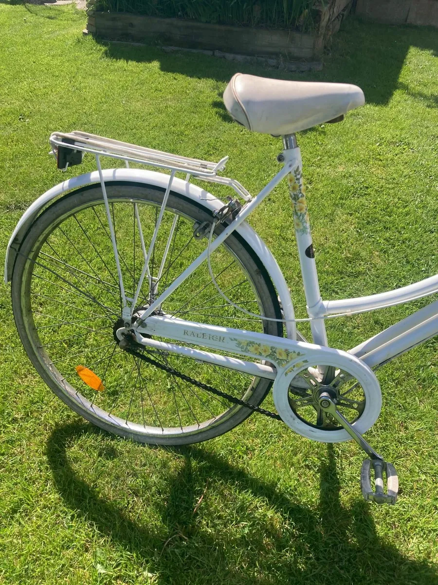 Bicycle - Vintage -  Raleigh - Ladies - Image 3