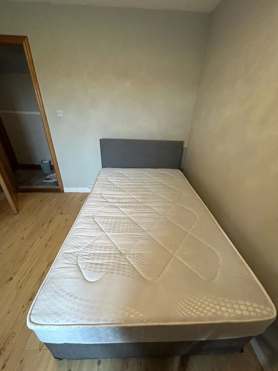 4 ft bed - Image 1