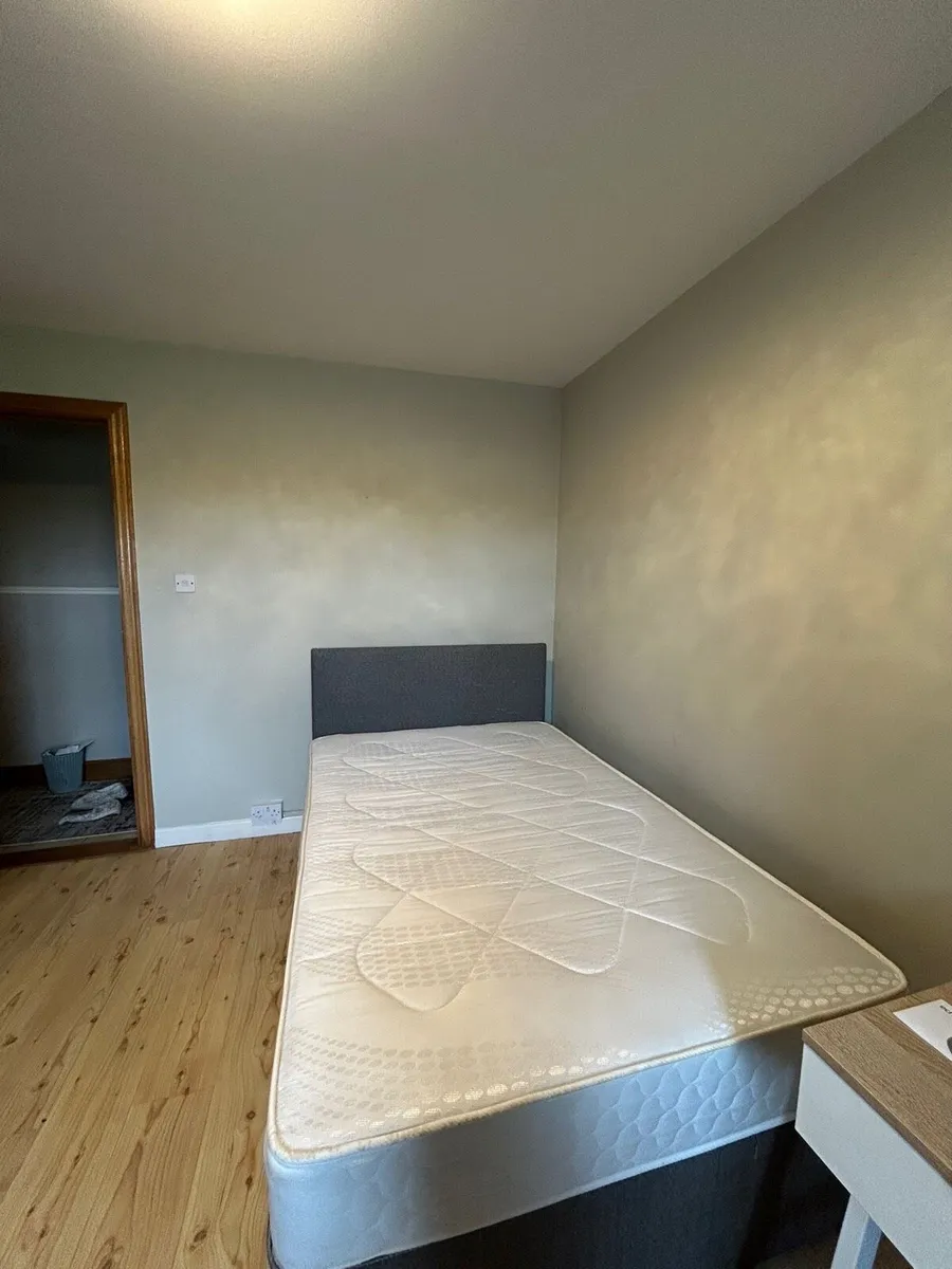 4 ft bed - Image 2
