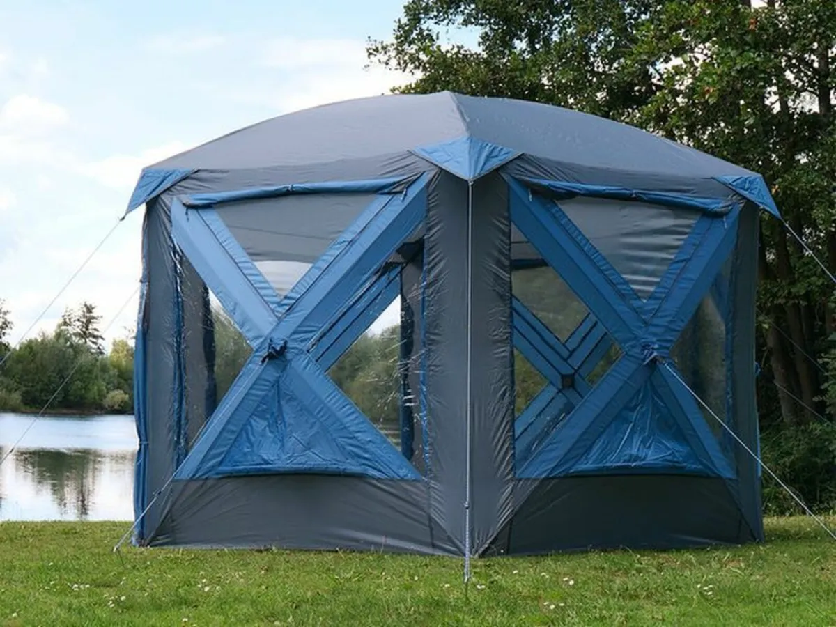 Pop Up Gazebo Tent for 4-6 Persons Family Tent Flo - Image 1