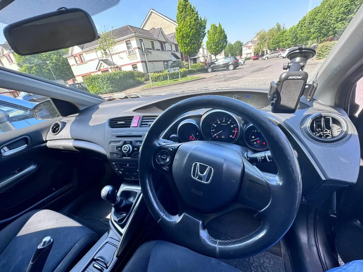 Honda Civic 2012 - Image 2
