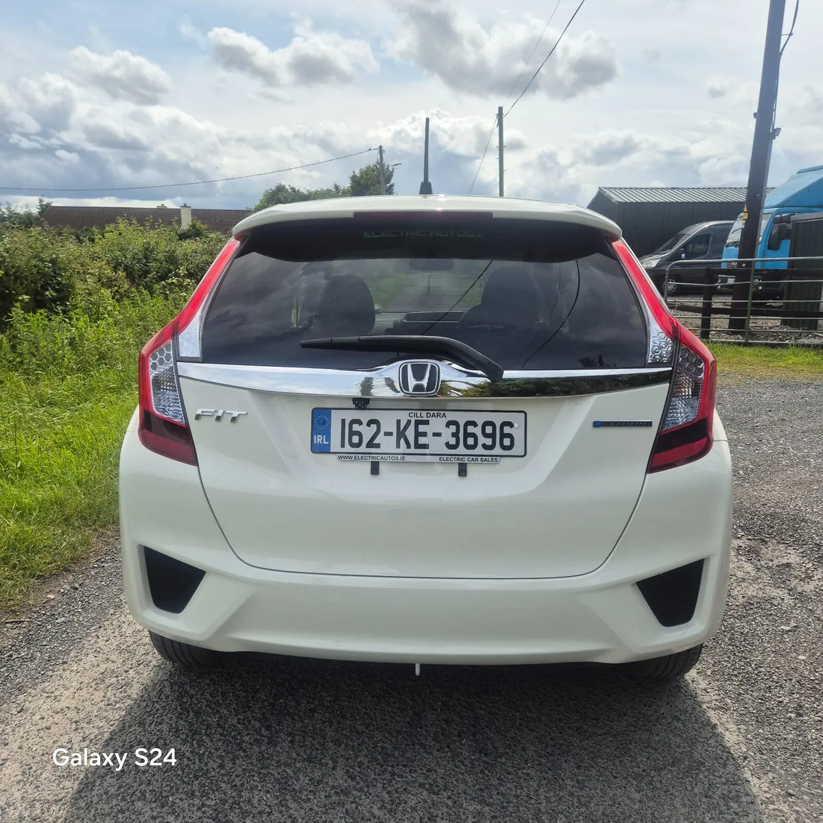 Honda Fit 1.5 petrol hybrid - Image 4