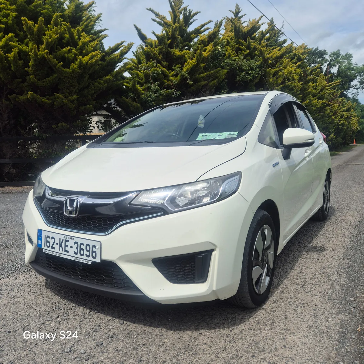 Honda Fit 1.5 petrol hybrid - Image 2