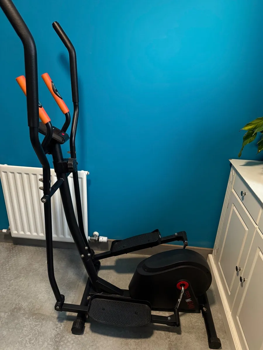 Crosstrainer - Image 2