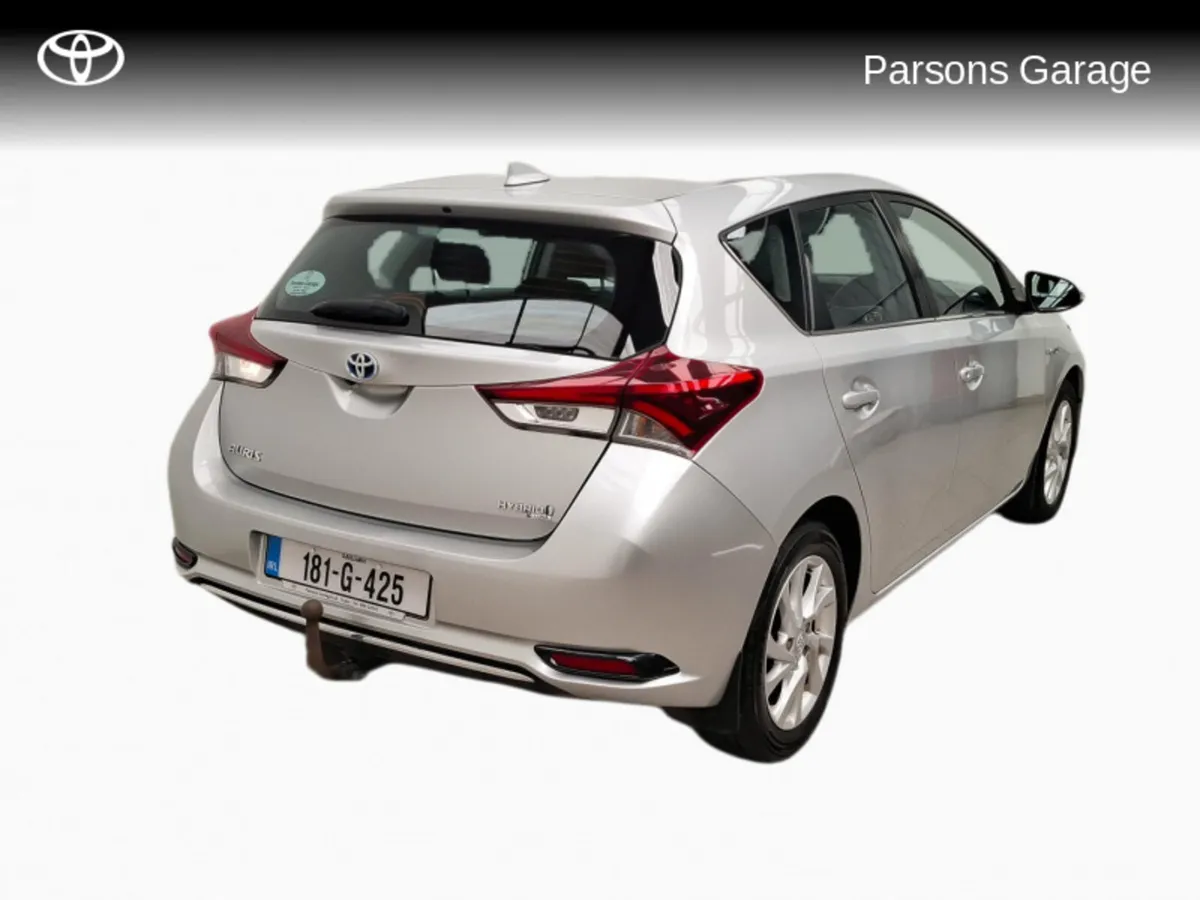 Toyota Auris AURIS HYBRID LUNA 5DR - Image 2