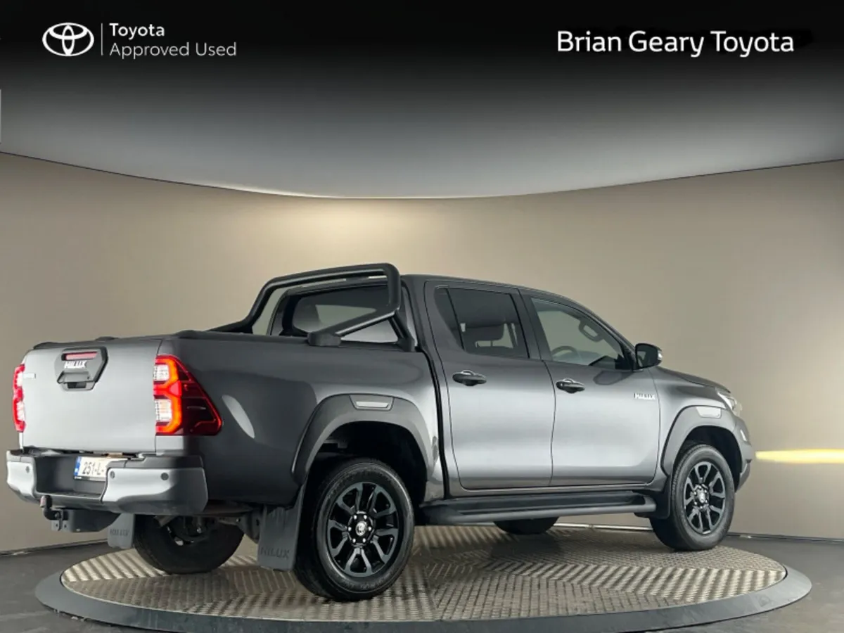 Toyota Hilux HILUX 2.8 INVINCIBLE - Image 2