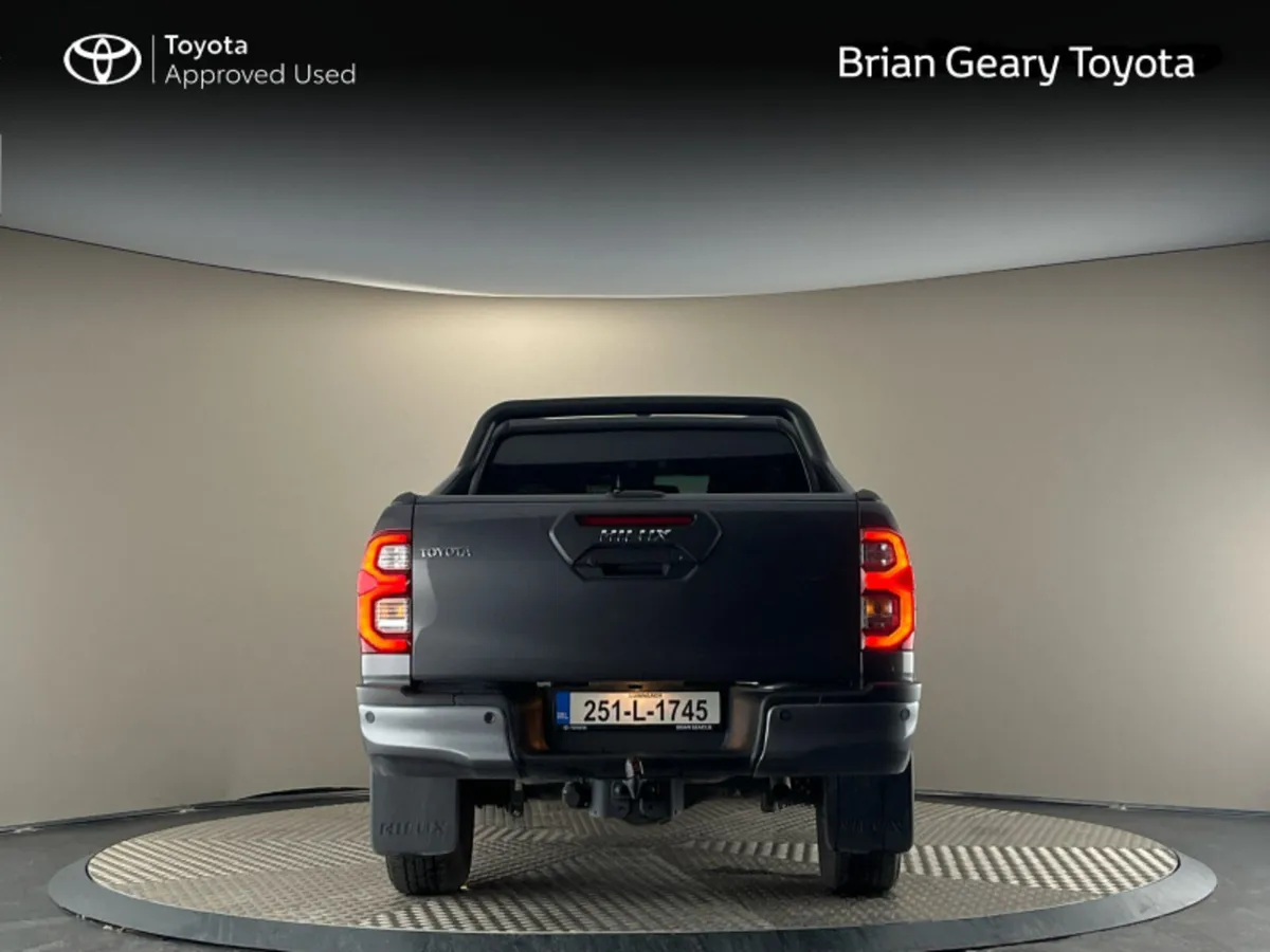 Toyota Hilux HILUX 2.8 INVINCIBLE - Image 4