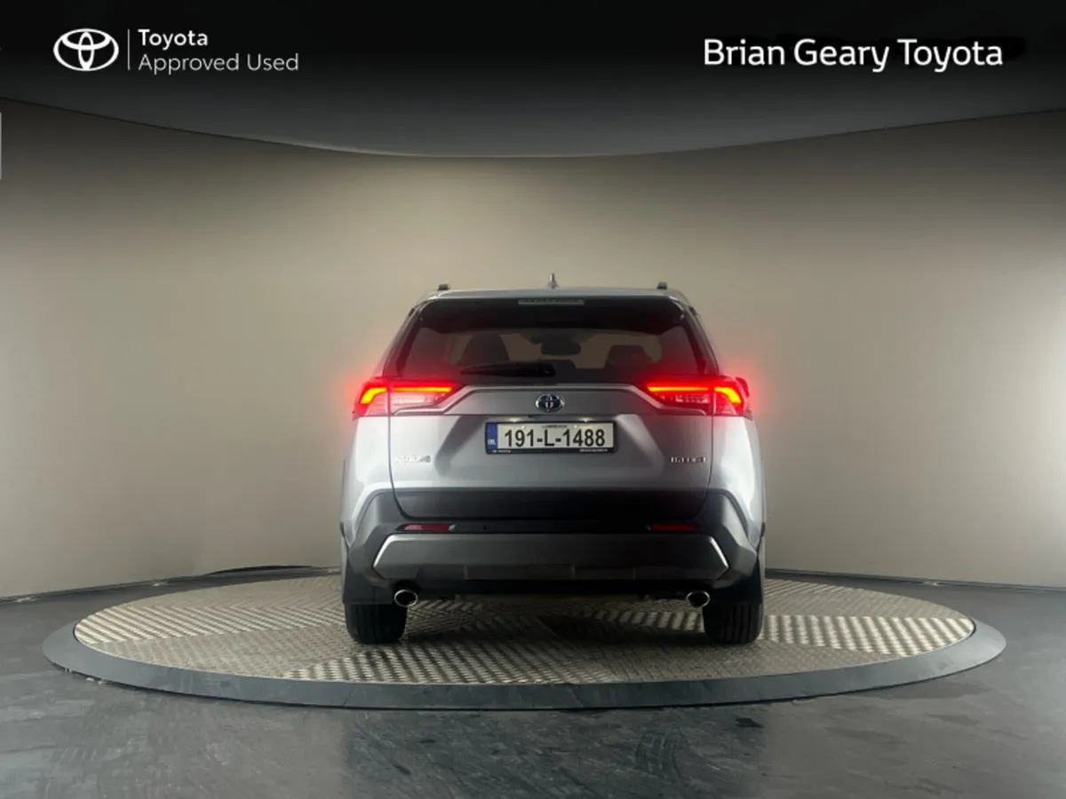 Toyota RAV4 HYBRID LUNA 2WD - Image 4