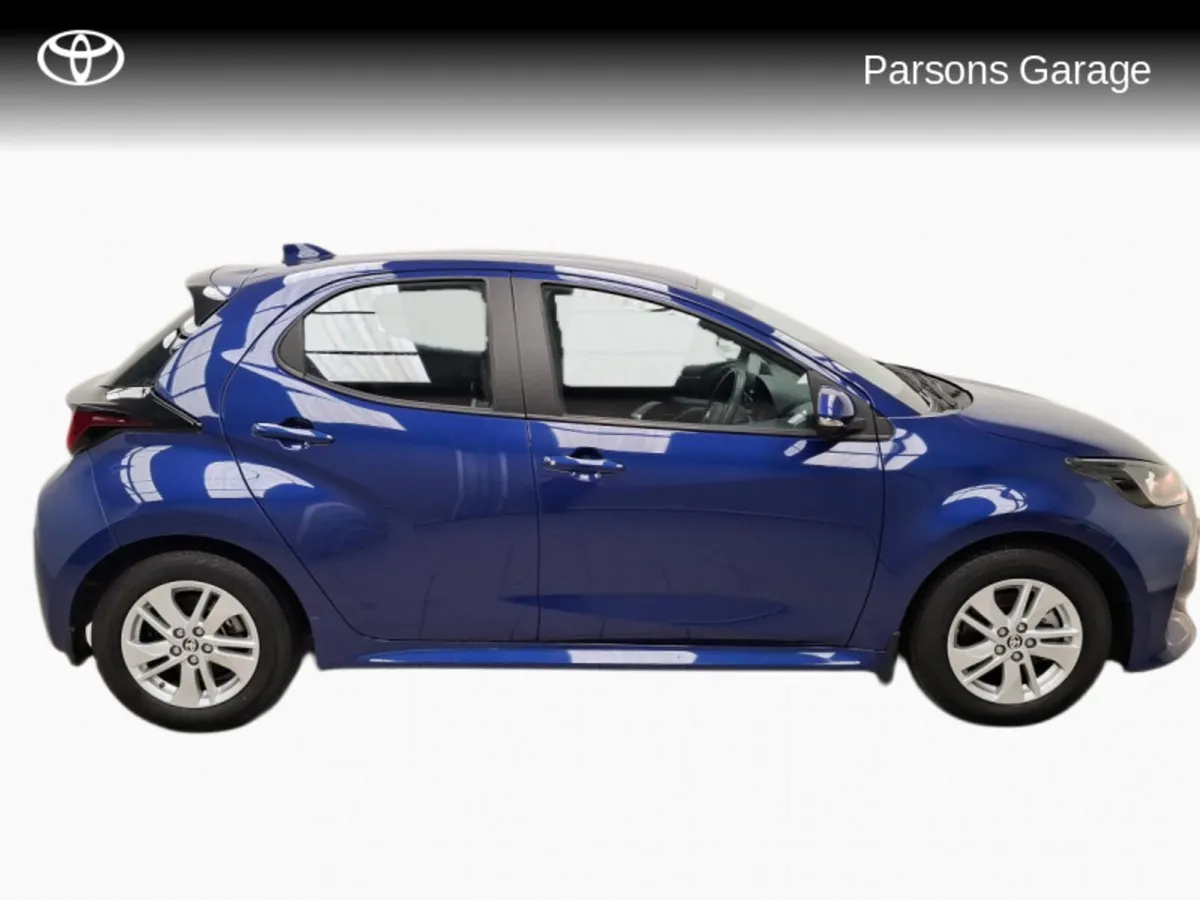 Toyota Yaris YARIS 1.5 HYBRID LUNA - Image 3
