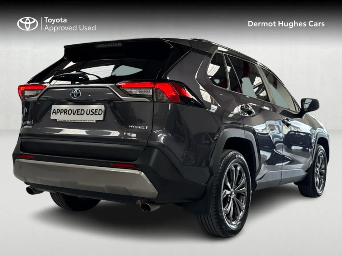 Toyota RAV4 RAV4 HYBRID PLATINUM FWD - Image 2