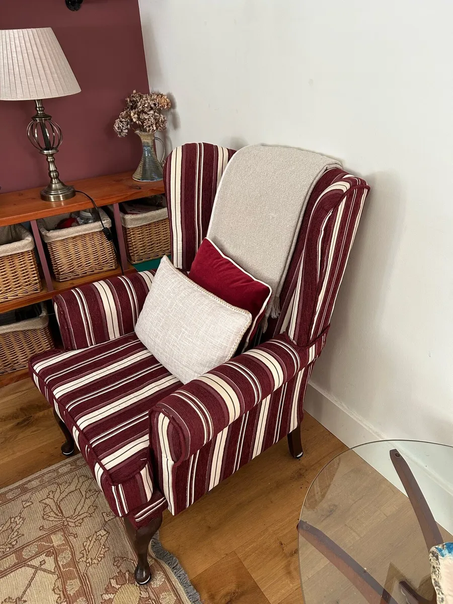 Wingback chairs - Image 4